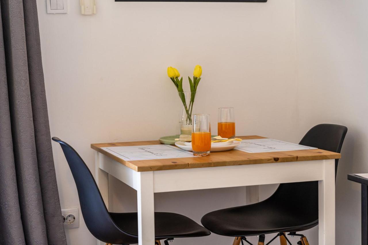 Lemon Apartment *